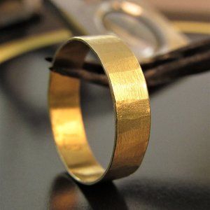 Handmade Gold Wedding Band – Timeless & Custom – Unisex wedding ring
